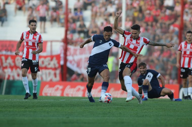 Instituto y Alvarado empataron en el Monumental