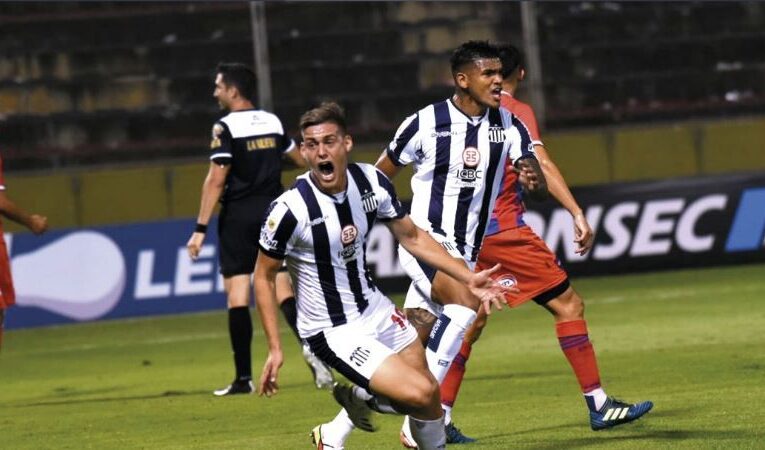 Copa Argentina: Talleres goleó a Güemes y recuperó la sonrisa