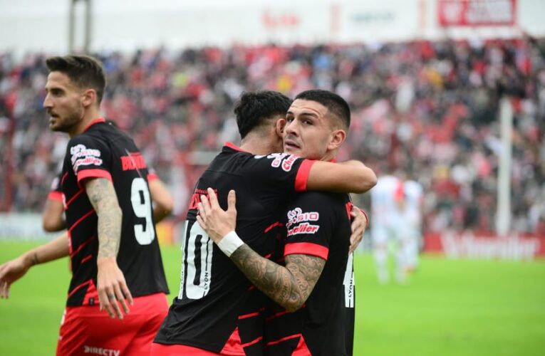 Instituto venció a Chacarita y se acercó a la punta