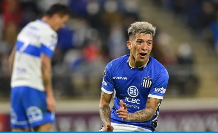 Talleres cerró la fase de grupos con una victoria ante la Universidad Católica en Chile