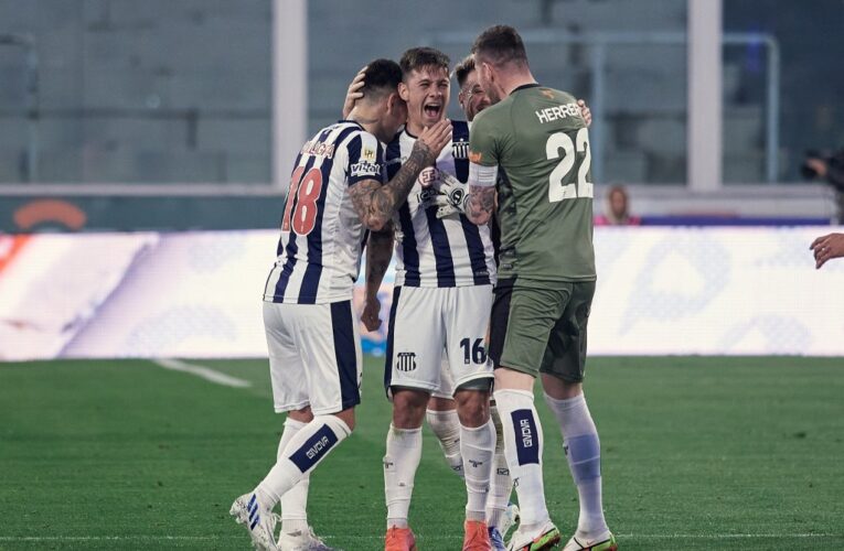 En la tarde de los golazos, Talleres venció a Argentinos Juniors en el Kempes