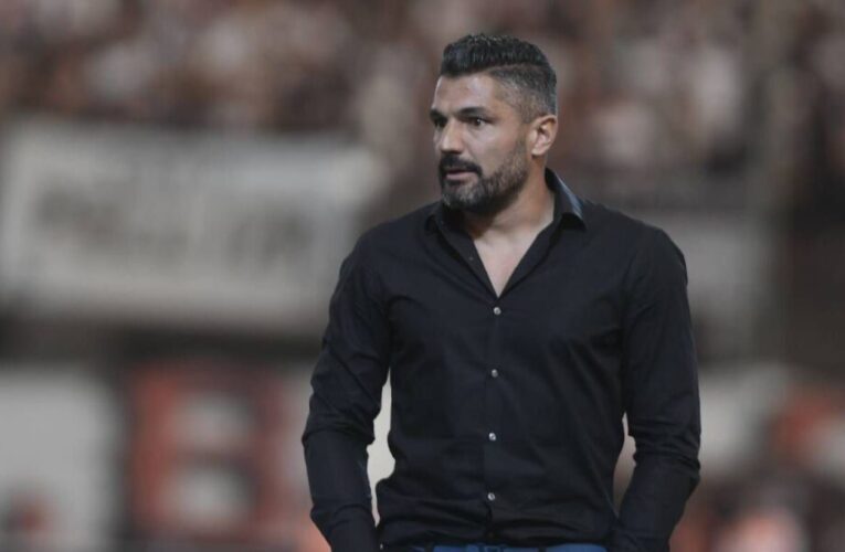 Gandolfi explicó los motivos de la salida de Garro, en el partido ante Vélez