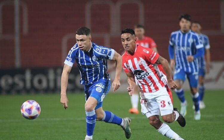 Instituto luchó pero no fue suficiente y perdió 4-2 en el último partido de la LPF, ante Godoy Cruz