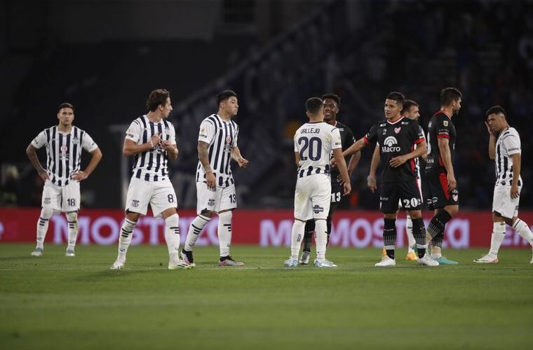 Talleres e Instituto finalizaron igualados sin goles en el clásico de Córdoba