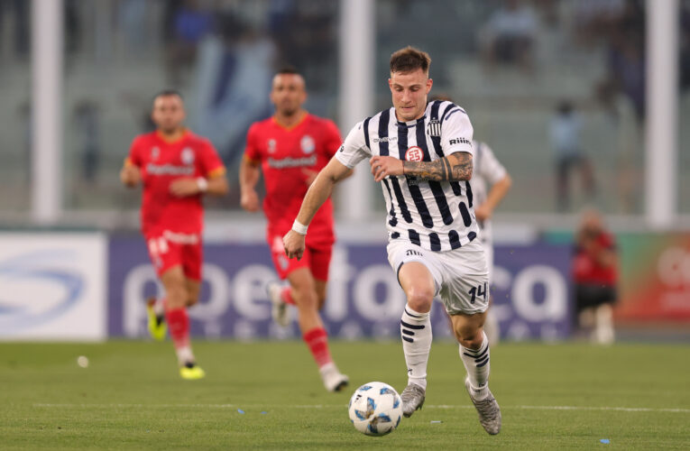Talleres igualó con Arsenal en el Kempes