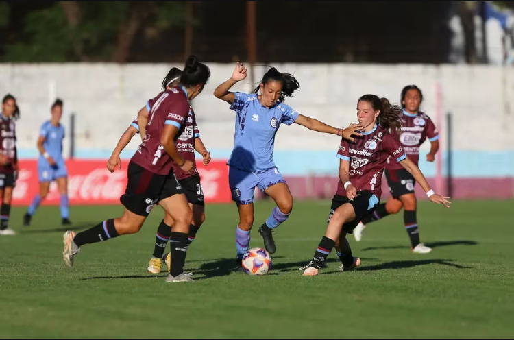Fútbol femenino: las ‘Piratas’ van en busca de la final