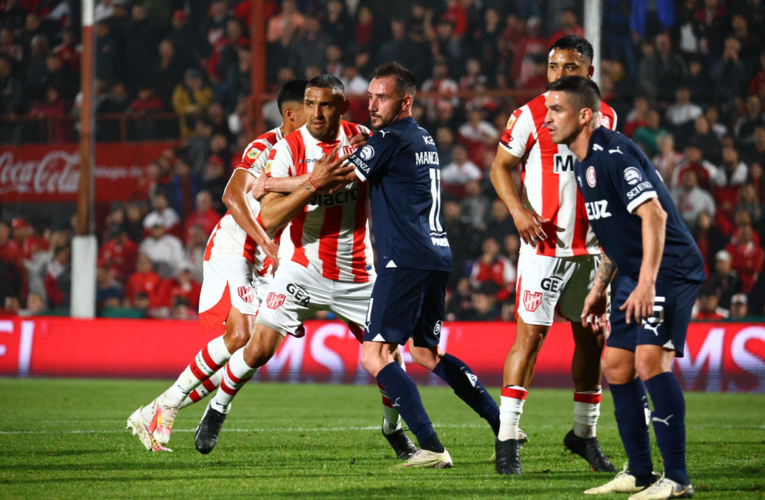 Instituto derrotó a Independiente y trepó a lo más alto de la tabla en el regreso de la Liga